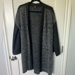 Kimono style cardigan. Black and white knot. Size L